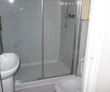 Alpine Guest House Middlesbrough Extérieur photo